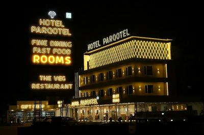 HOTEL PARQOTEL