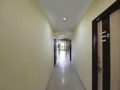 OYO 12748 Govindpuram Apartment