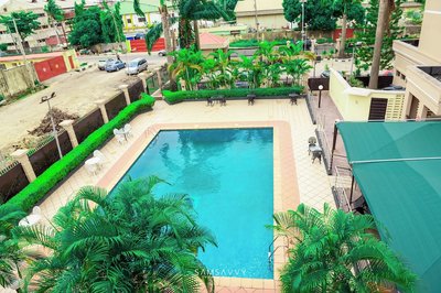 DEES HOTELS APARTMENT & SUITES