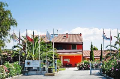 Apartment in Tuscany Near Beaches & Pool