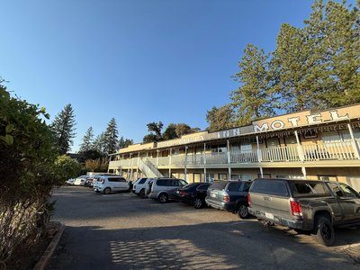 Columbia Inn Motel CA 49