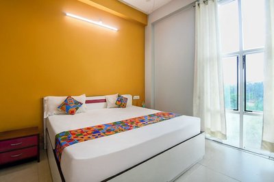 Fabhotel Sunshine Inn