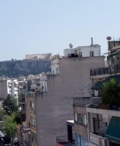 Cozy Apartment  Side View of Acropolis