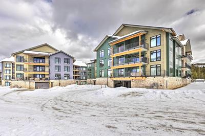 Condo w/ Mountain Views in Heart of Downtown!