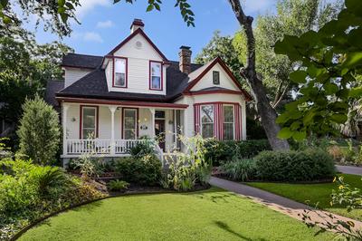 Brava House Bed and Breakfast