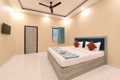 Hotel Vrrinda Homestay Varanasi