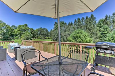 Cochecton Getaway w/ Pool Table + Fire Pit!