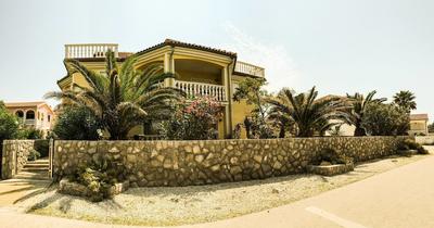 Apartments Dernaj