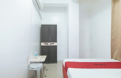 RedDoorz at Najar Residences near NAIA