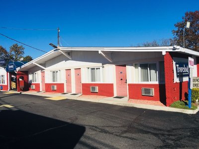 Travelodge by Wyndham Bay Shore Long Island