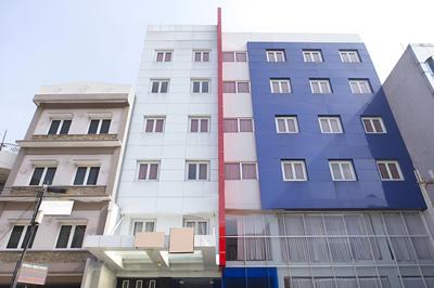 RedDoorz @ Gunung Sahari