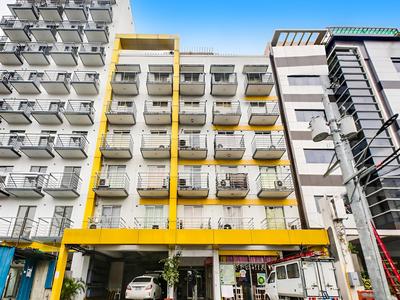 OYO 893 Dian Suites Makati