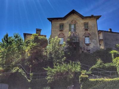 Le Giare Villa With Garden and Lake View