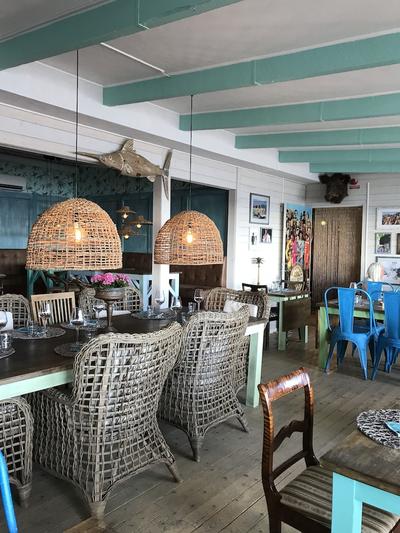 FlipFlop Beach Bar & Rooms