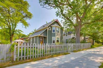 Downtown Traverse City Home - Walk to Beaches!