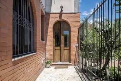 Euphorbia Apartments