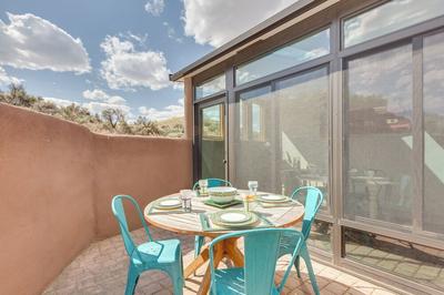 Historic Millicent Rogers Guest House w/ Hot Tub