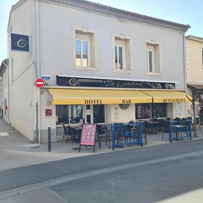LE CENTRAL Hôtel Bar Restaurant
