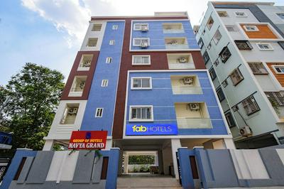 Fabhotel Navya Grand