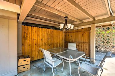 2 Mi to Riverwalk: Palmetto Gem w/ Fire Pit & BBQ