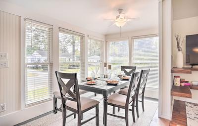 Cozy Home w/ Yard ~ 9 Mi to Dtwn Charleston!