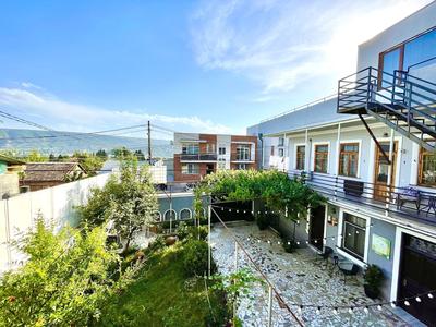 Grayhouse Elia Apartment