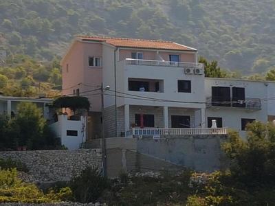 Apartments Jereb