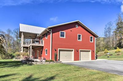 Mtn Views & Hot Tub: 6-acre Blue Ridge Retreat!