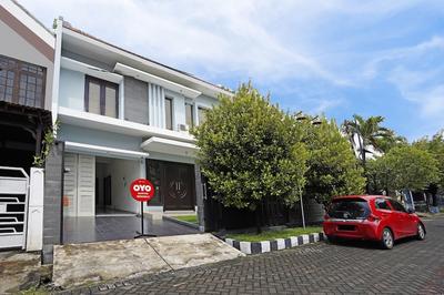 OYO 91194 Manyar Residence Syariah