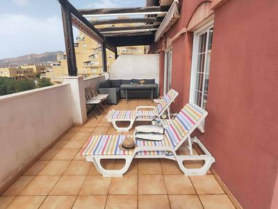 Charming Three Bedrooms Apartment With Seaview