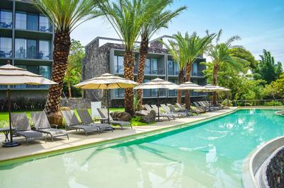 Huayacán Cuernavaca Curamoria Collection