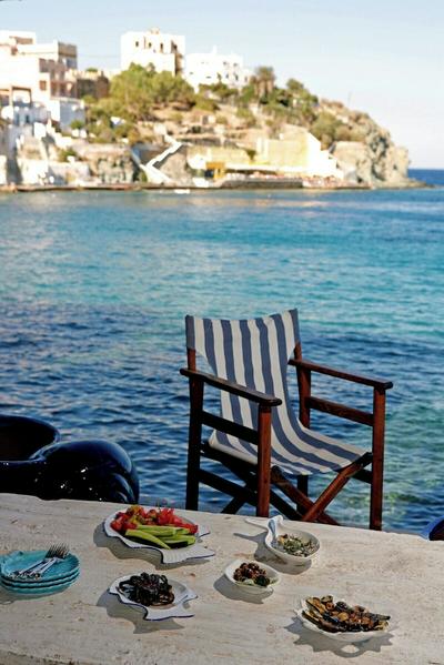 Seaside Neoclassical Property in Vaporia Ermoupoli