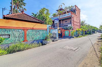 OYO 92175 Surya Madu Guest House Near Pantai Kelan