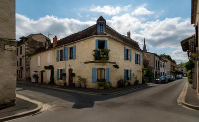 Maison d'Angle - In the historical district