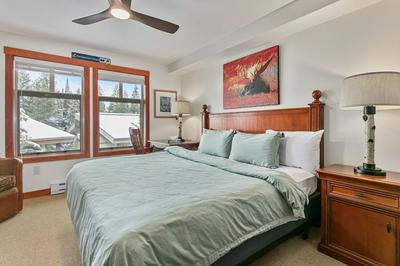 1311b - King Standard Eagle Springs West Hotel Room