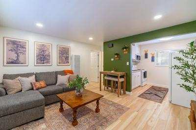 Luxe Loft - UNR Pet Friendly