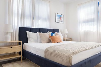 Ocean Park 1BD-1BA-Pool Walktobeach -V