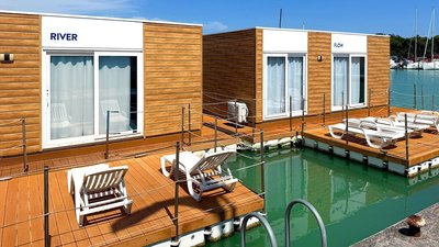 Floating Resort
