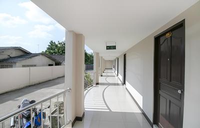 OYO 75390 Sunee Place Hotel