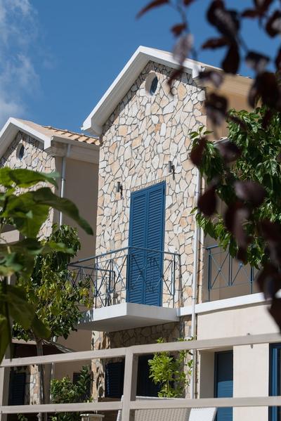 Ilianthos Apartments & Studios