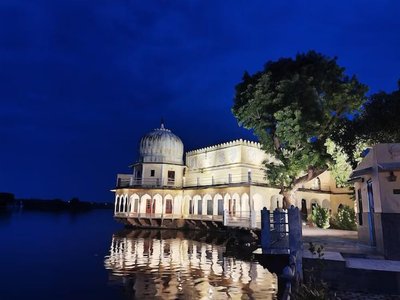 Phool Mahal Palace