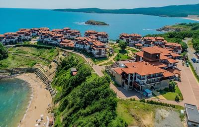 Saint Thomas Apart Complex