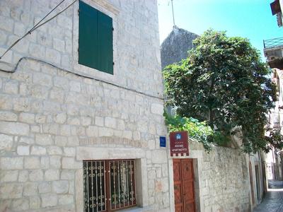 Apartment and Room Ivica