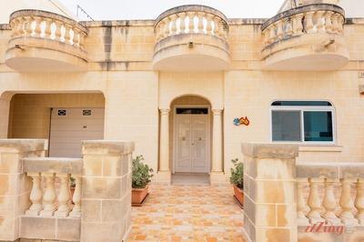Live Like a Rockstar in This Luxury Home