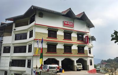 OYO 16637 Tiara Regency
