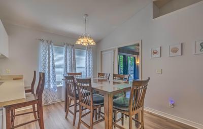 Home 10 Mi to Downtown Pensacola: Pets Welcome!