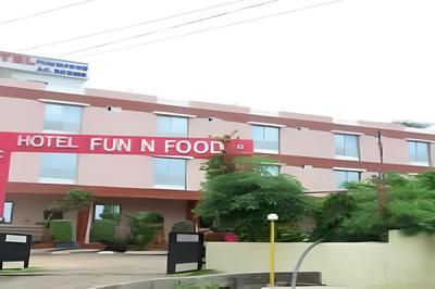 Hotel Fun N Food