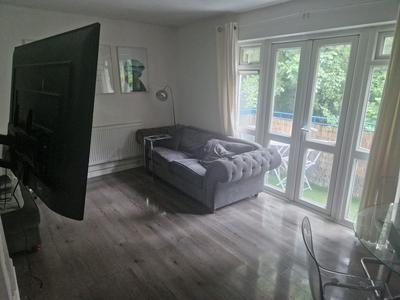 Immaculate 1-bed Apartment in Woodford Green