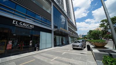 Luxury Apartment in Vinhomes Metropolis