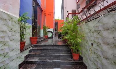 FabHotel Red Roof Residency